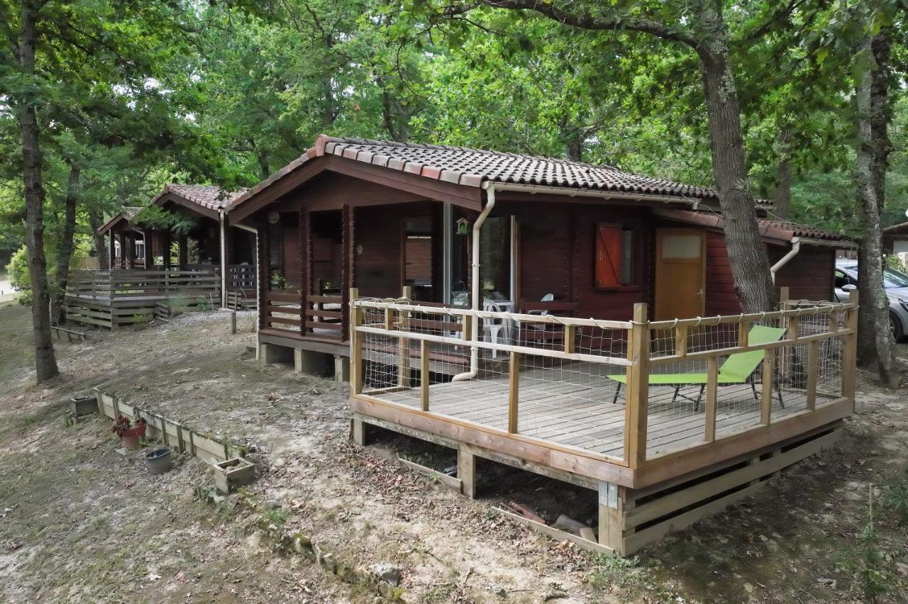Camping Les Lacs D'Armagnac Bretagne-d'Armagnac Exterior photo