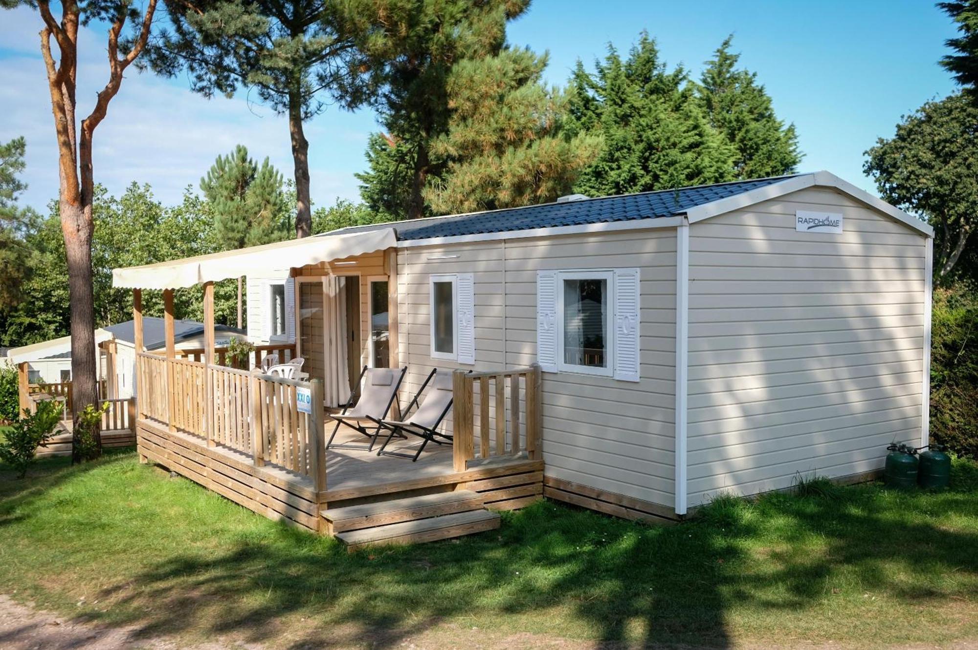 Camping Les Lacs D'Armagnac Bretagne-d'Armagnac Exterior photo